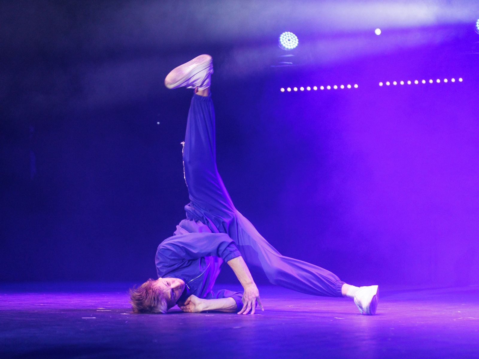 Break Dance: занятие в студии Вариация